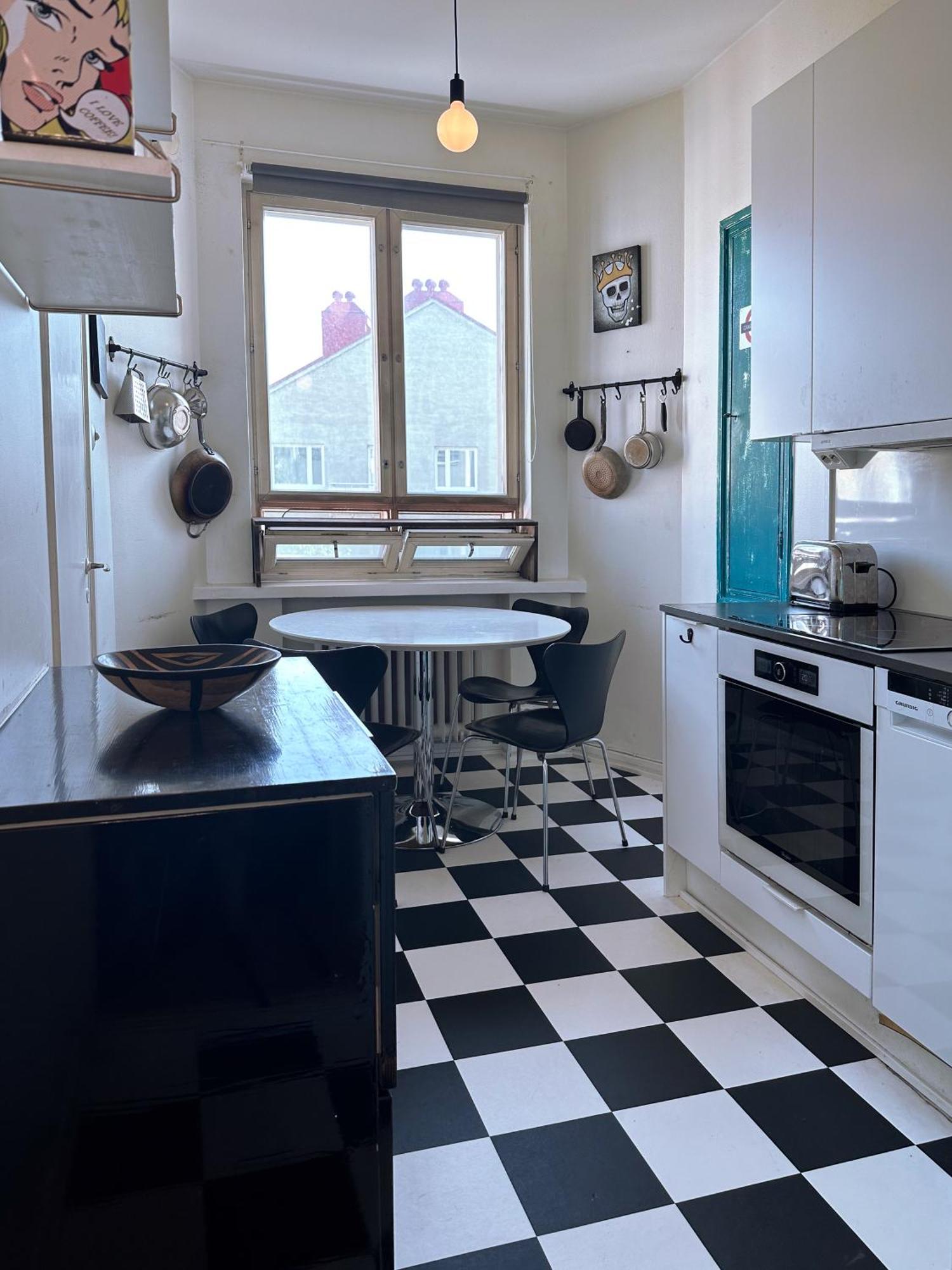 Artistic Kallio Apartment Helsinki Exterior photo