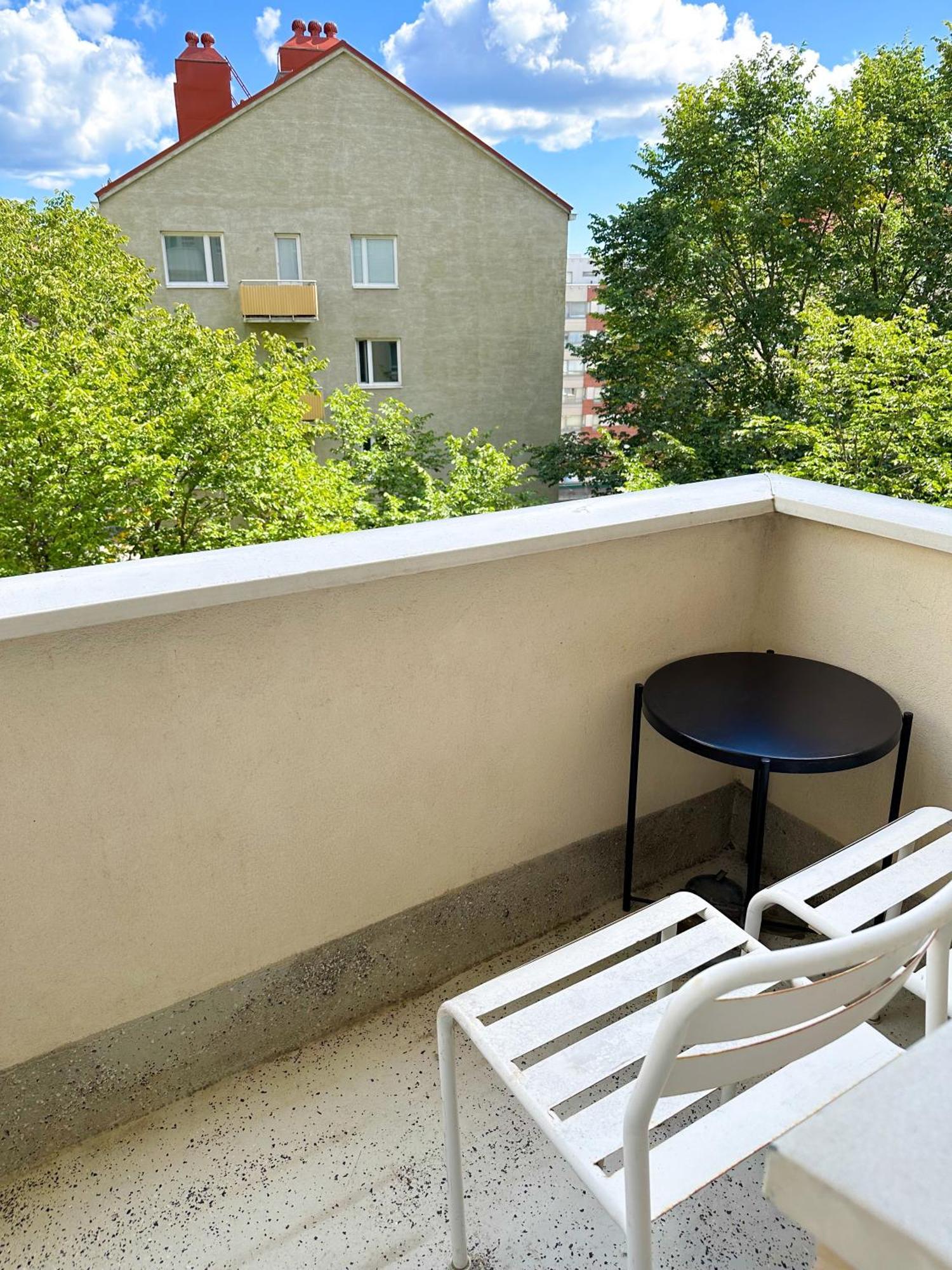 Artistic Kallio Apartment Helsinki Exterior photo